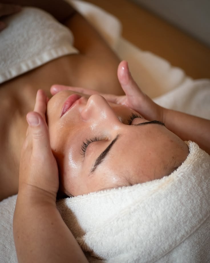 Calm treatment room at Aura Macleod Trail